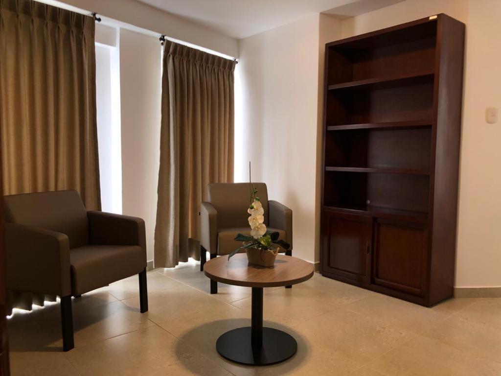 Colon Plaza Hotel トゥマコ エクステリア 写真