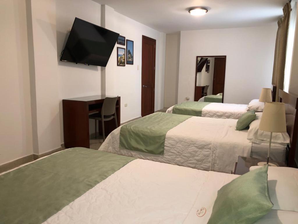 Colon Plaza Hotel トゥマコ エクステリア 写真