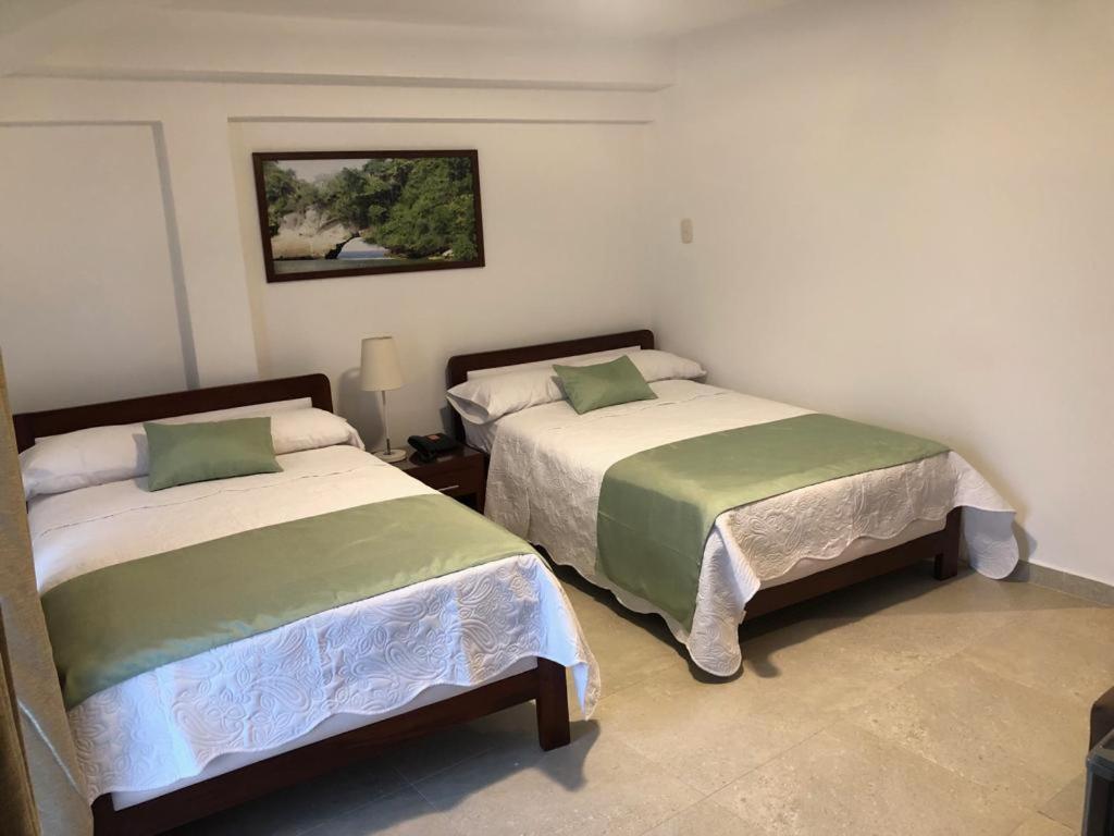 Colon Plaza Hotel トゥマコ エクステリア 写真